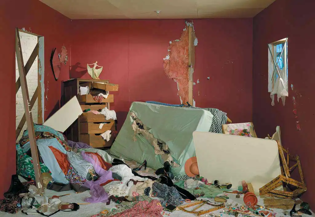 jeff-wall-destroyed-room-photography